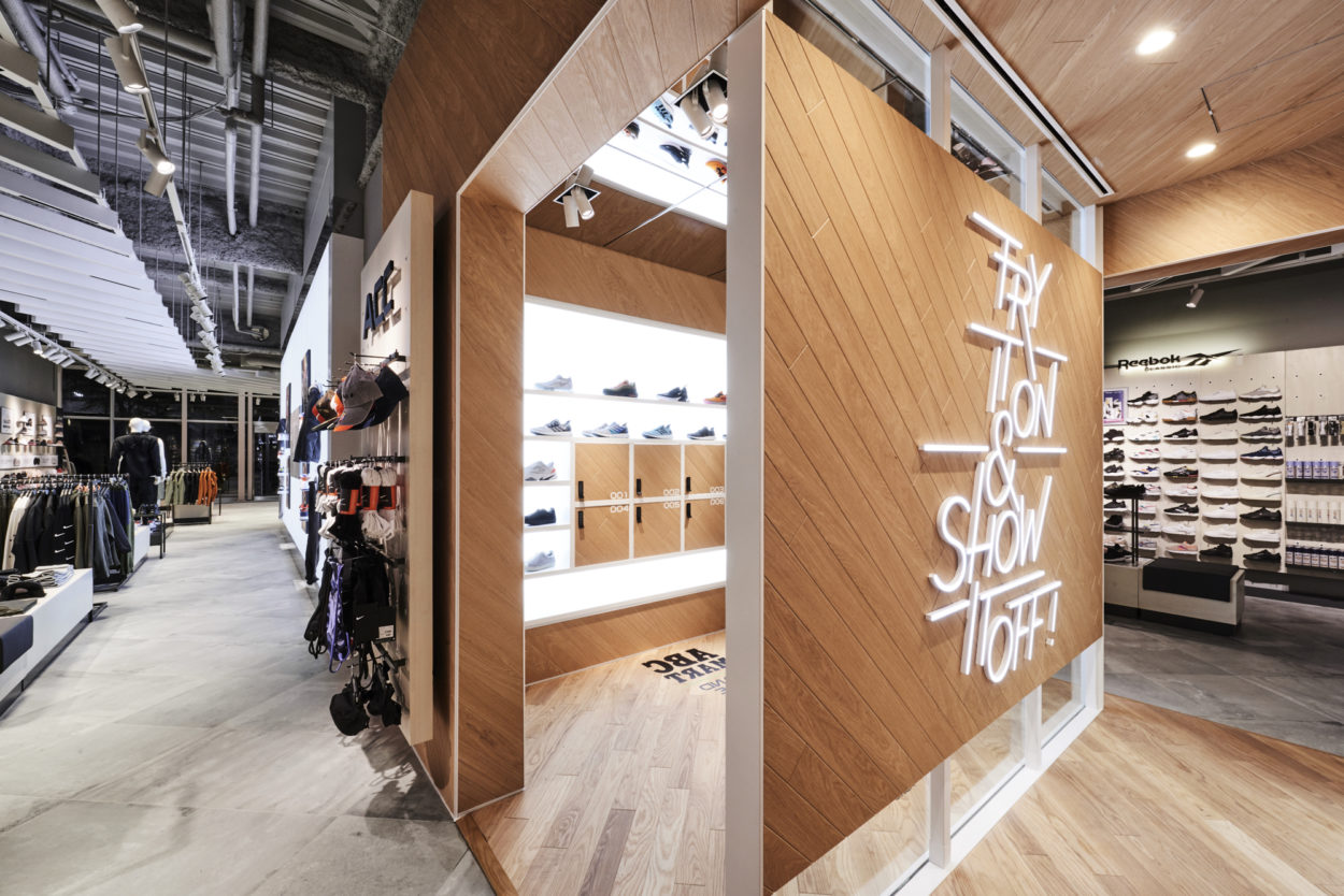 Nike ABC Mart Grand Stage, Tokyo, Japan | Oculus Light Studio